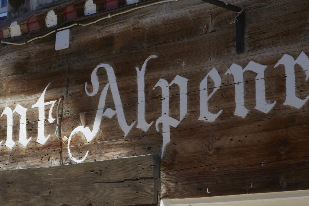 Alpenrose Gadmen - Gasthaus Exterior photo